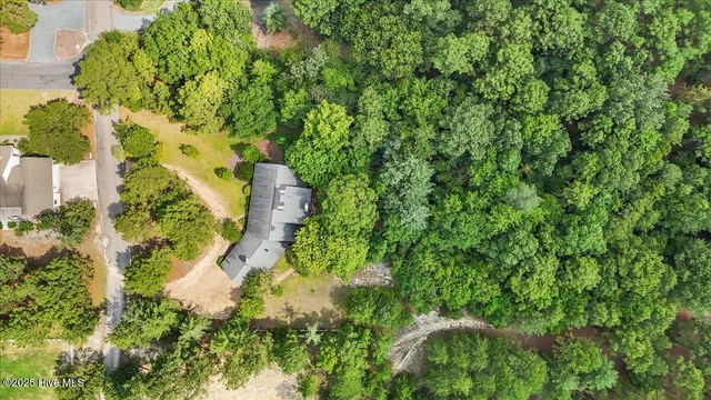 $547,000 | 143 Shagbark Road, Seven Lakes, NC 27376