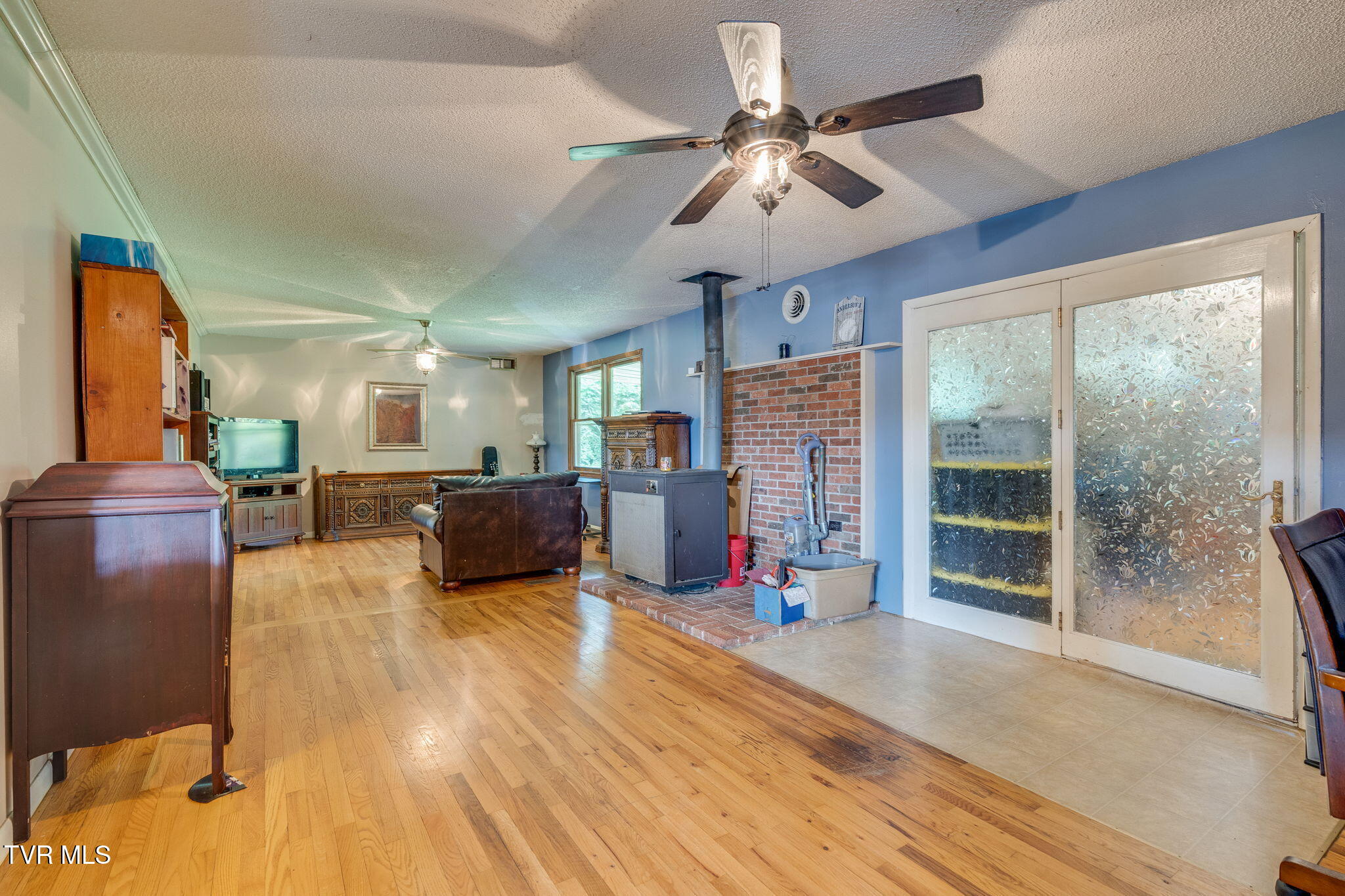 145 Escape Mountain Road Hampton, TN 37658 - Photo 11 of 39 011