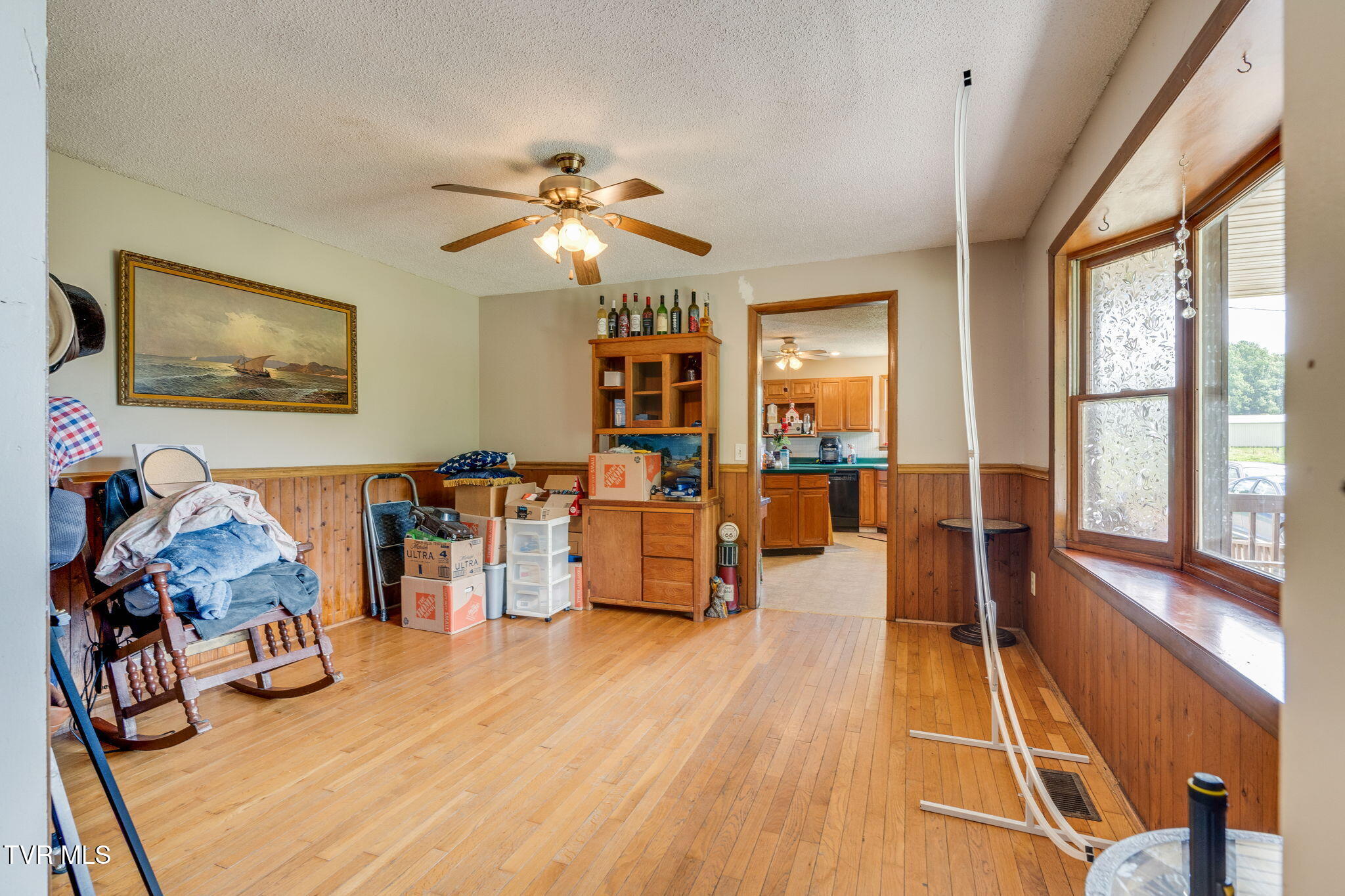 145 Escape Mountain Road Hampton, TN 37658 - Photo 6 of 39 006