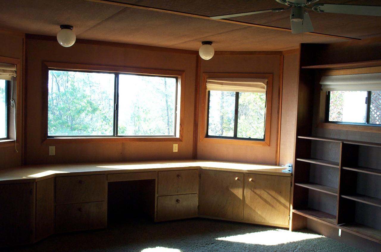 15577 Gas House Hill Road Redding, CA 96087 - Photo 12 of 21 Studio