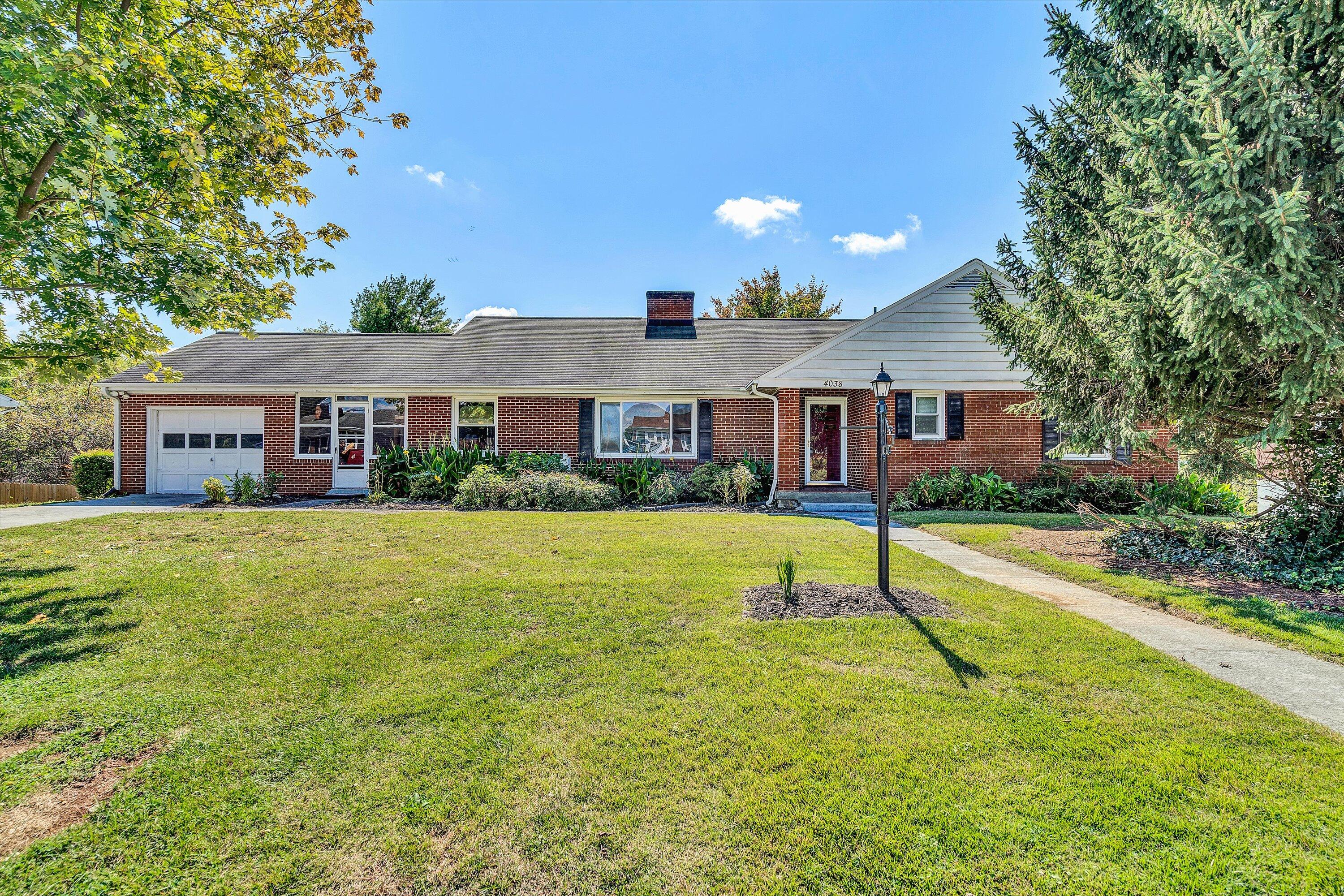 4038 High Acres Road Northwest Roanoke, VA 24017 - Photo 1 of 28 01-DSC04135