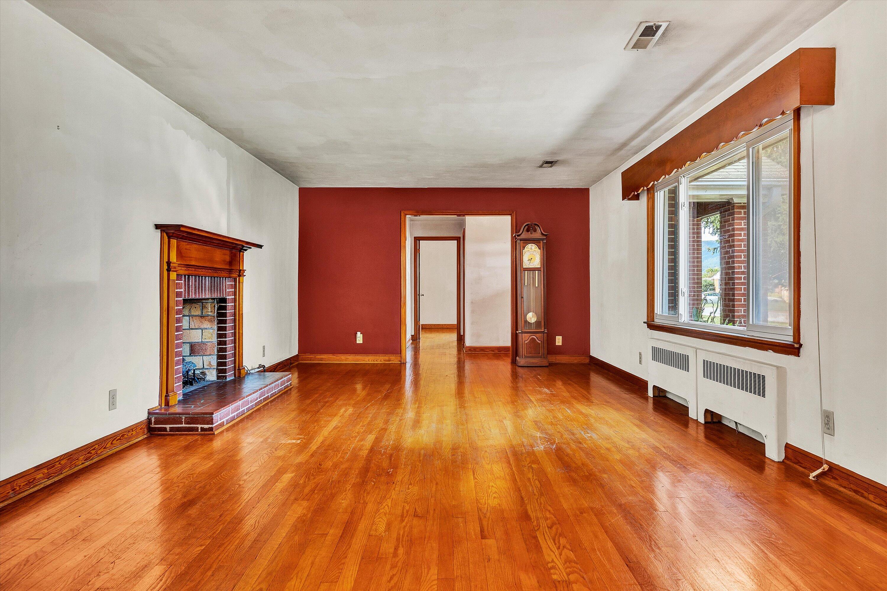 4038 High Acres Road Northwest Roanoke, VA 24017 - Photo 5 of 28 05-DSC04066