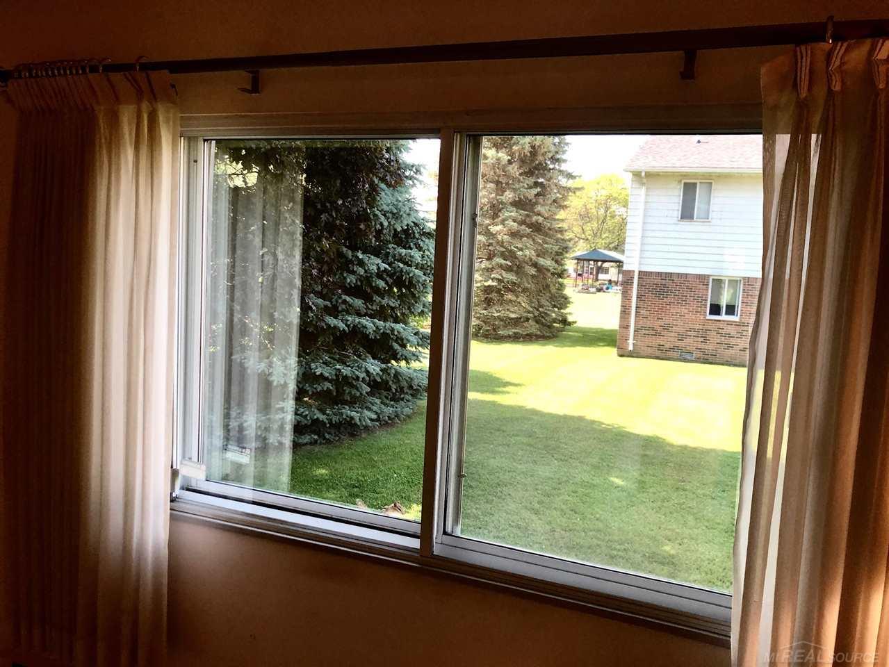587 Pointe Tremble Road, Unit 9 Algonac, MI 48001 - Photo 18 of 45 31386370-17.JPG