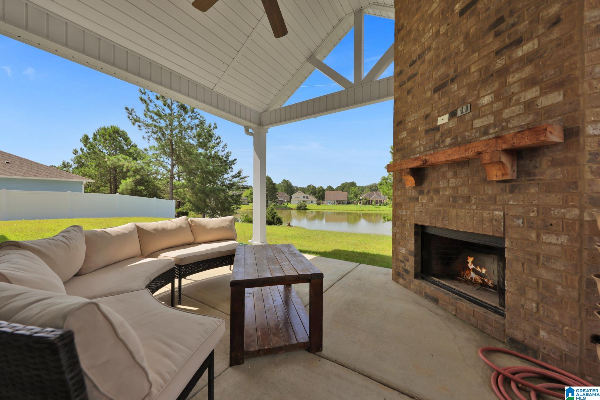 353 Wynlake Drive Alabaster, AL 35007 - Photo 4 of 21