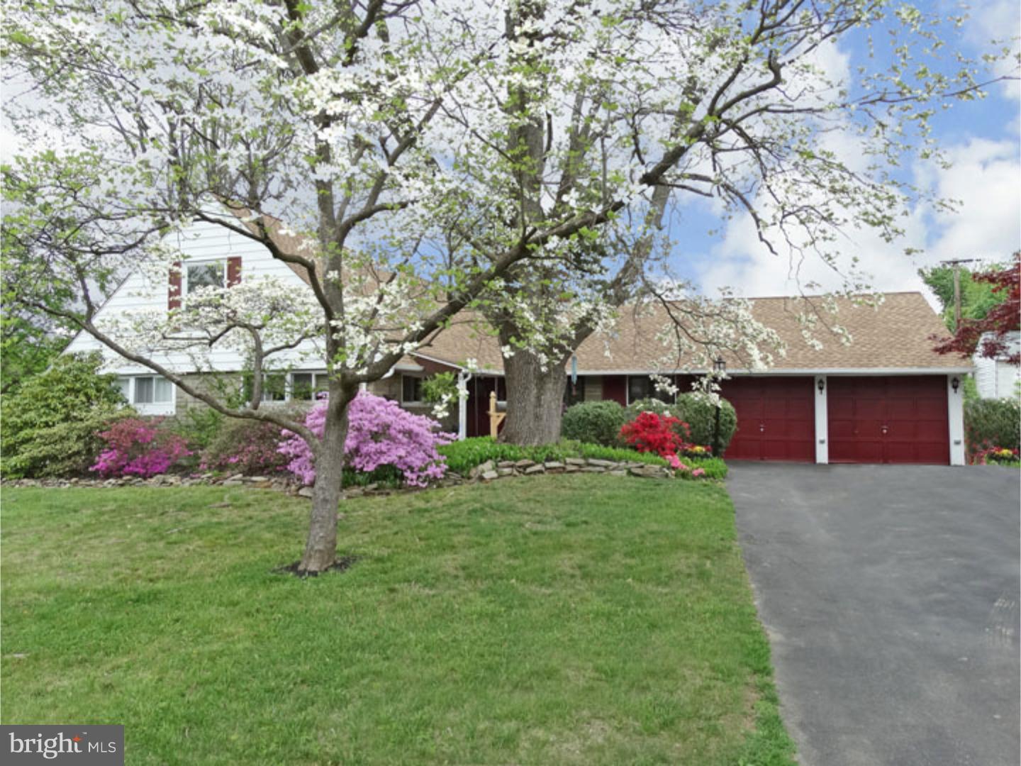 60 Round Hill Road Levittown, PA 19056 - Photo 1 of 25 Exterior Front