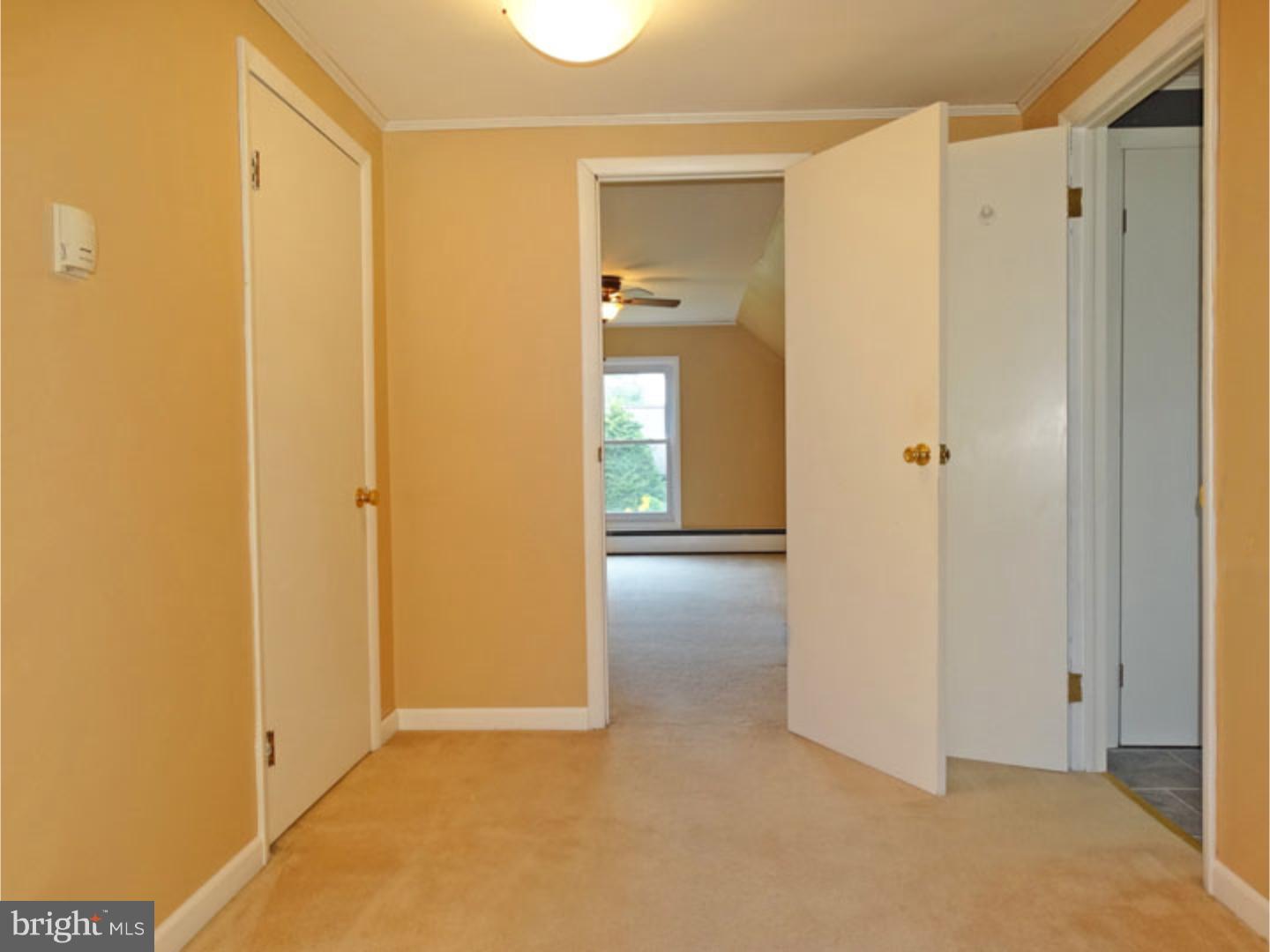 60 Round Hill Road Levittown, PA 19056 - Photo 19 of 25 Gallery Image 19