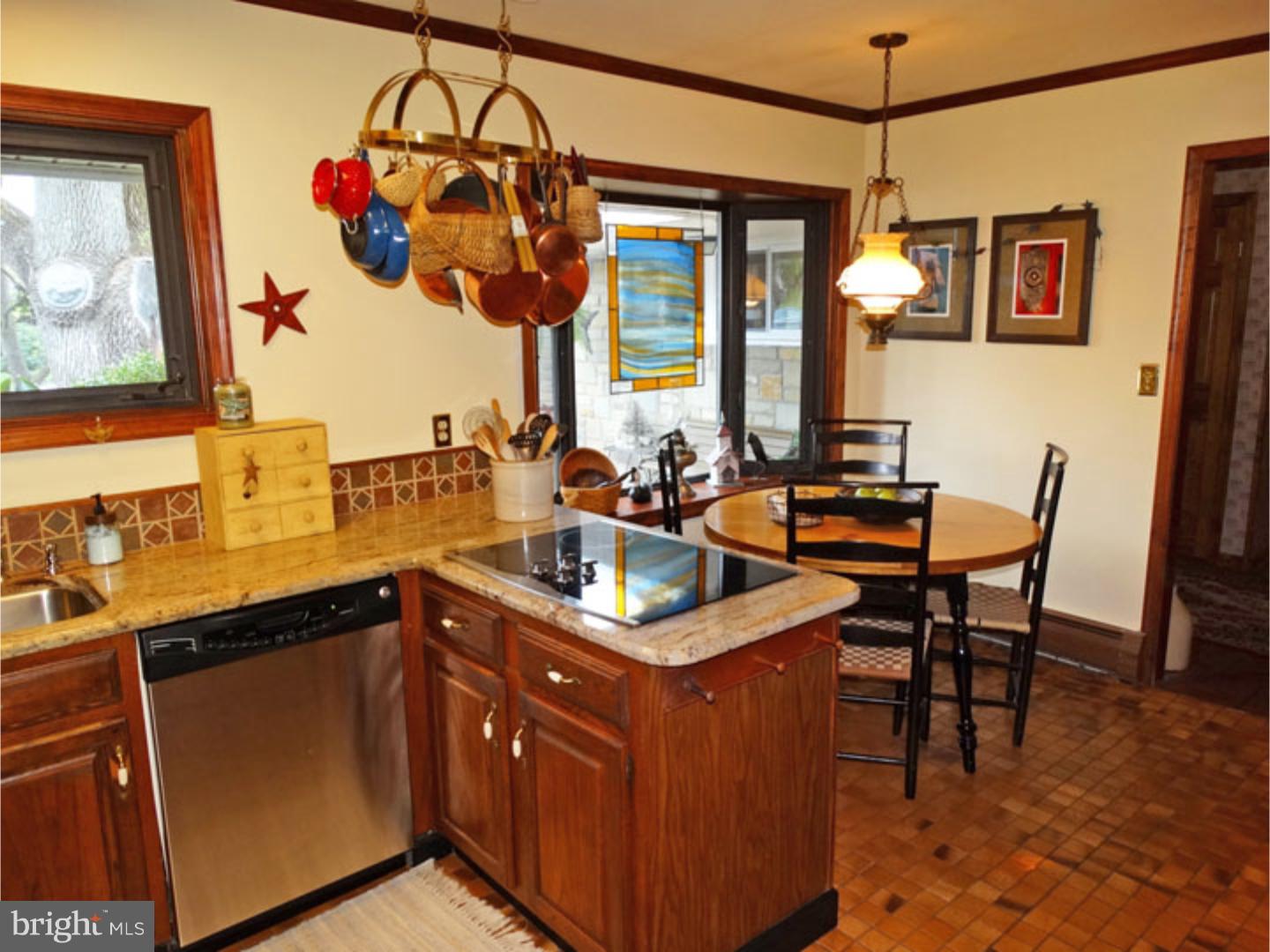 60 Round Hill Road Levittown, PA 19056 - Photo 5 of 25 Breakfast Room