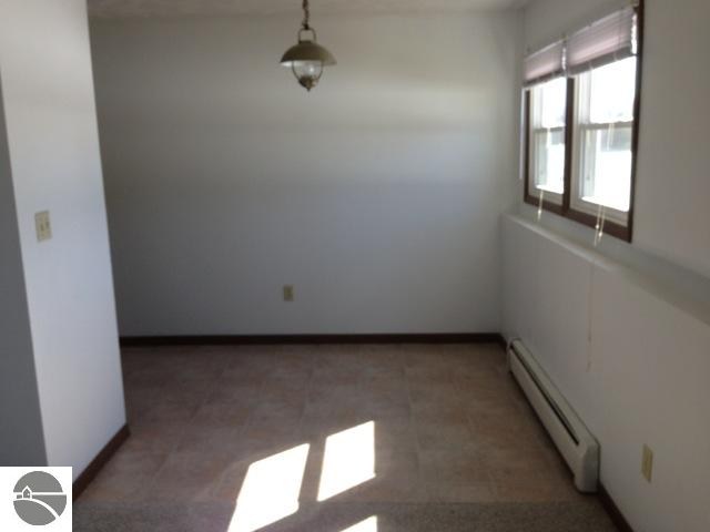 6281 Boone Road Traverse City, MI 49685 - Photo 4 of 31 1744787-3.JPG