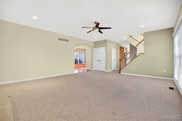 $754,900 | 811 Wheaton Way, Creve Coeur, MO 63141