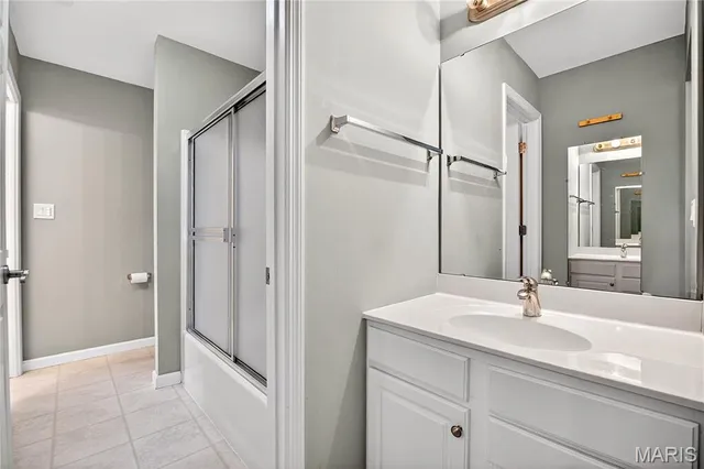 $754,900 | 811 Wheaton Way, Creve Coeur, MO 63141