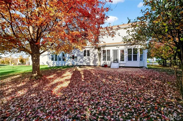 $754,900 | 811 Wheaton Way, Creve Coeur, MO 63141