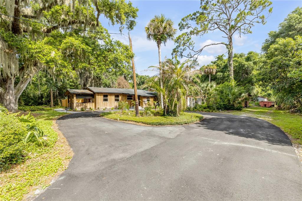233 West Ariel Road Edgewater, FL 32141 - Photo 11 of 81