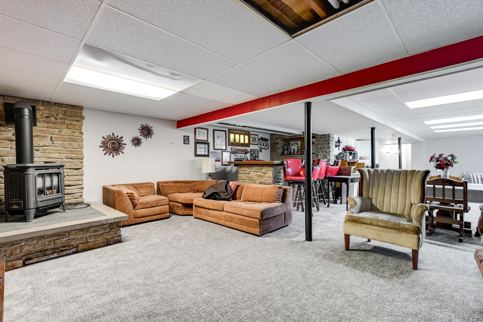 6147 North Harding Avenue Chicago, IL 60659 - Photo 5 of 10 a living room with furniture and a flat screen tv