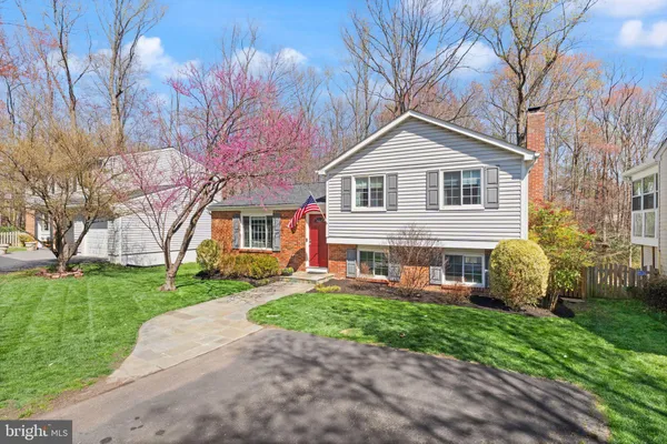 $715,000 | 8282 Morning Dew Court, Springfield, VA 22153