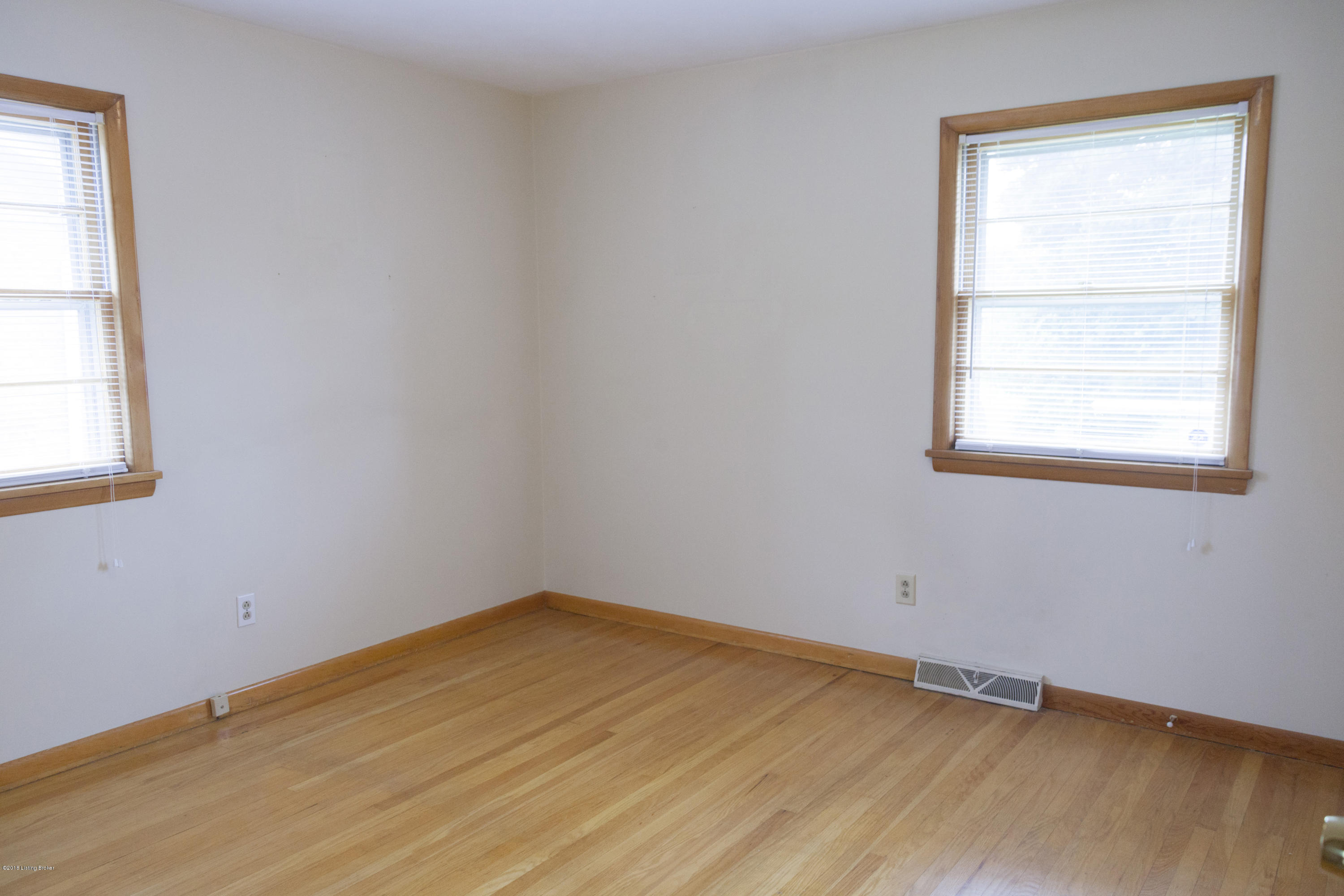 3446 Fern Lea Road Louisville, KY 40216 - Photo 25 of 36 Interior 12