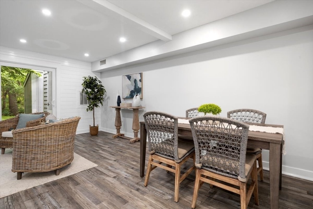 3 Beal's Cove Road, Unit E Hingham, MA 02043 - Photo 5 of 16 Gallery Image 5