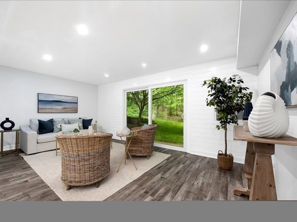 3 Beal's Cove Road, Unit E Hingham, MA 02043 - Photo 6 of 16 Gallery Image 6
