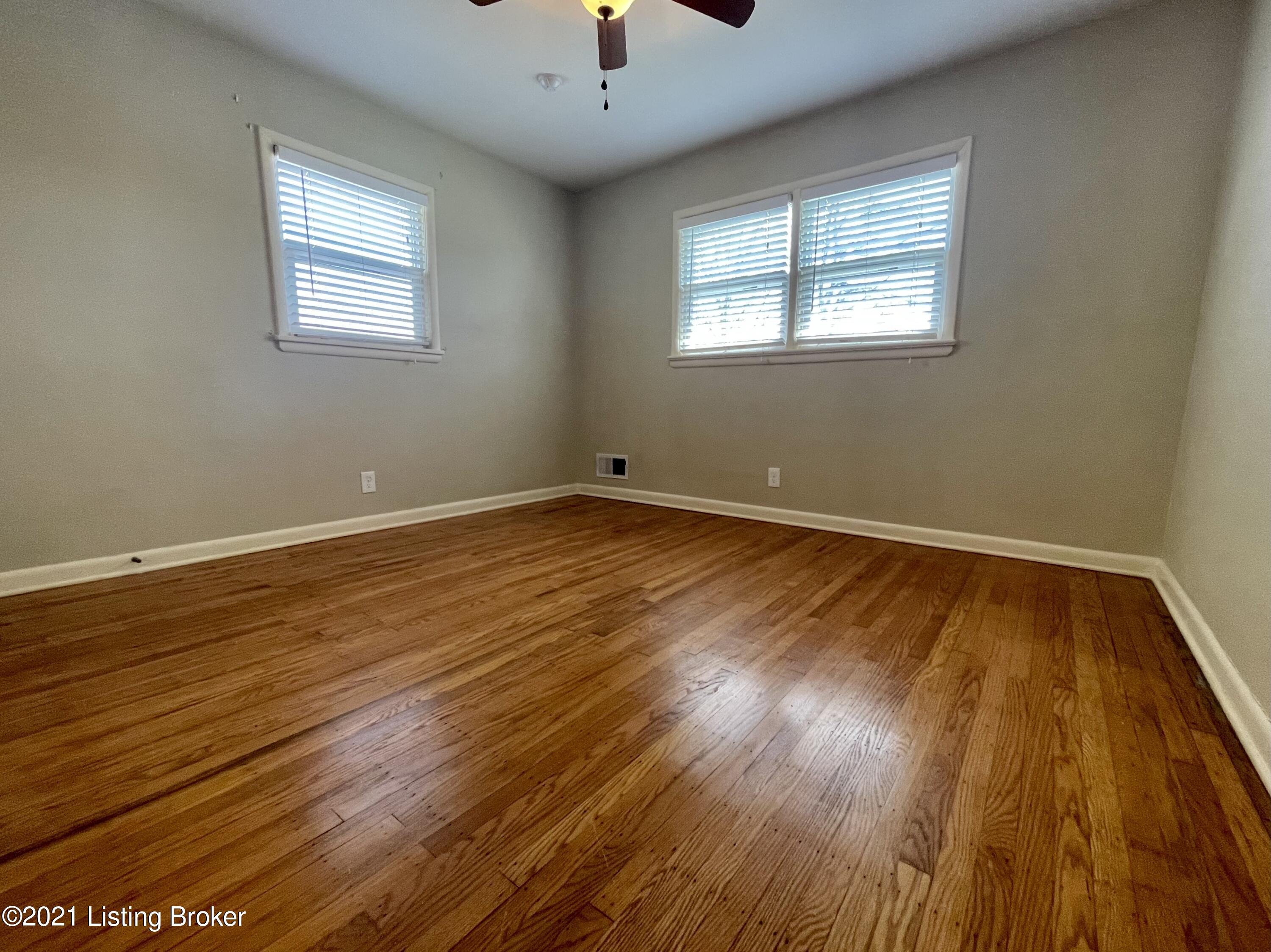 10706 Blue Lick Road Louisville, KY 40229 - Photo 10 of 17 11- BLR