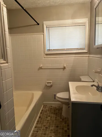 $1,680 | 5895 Jonesboro Road, Morrow, GA 30260