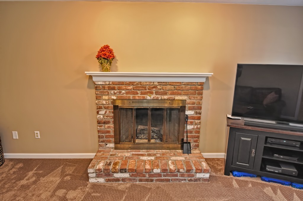 24 Jackson Circle Franklin, MA 02038 - Photo 11 of 29