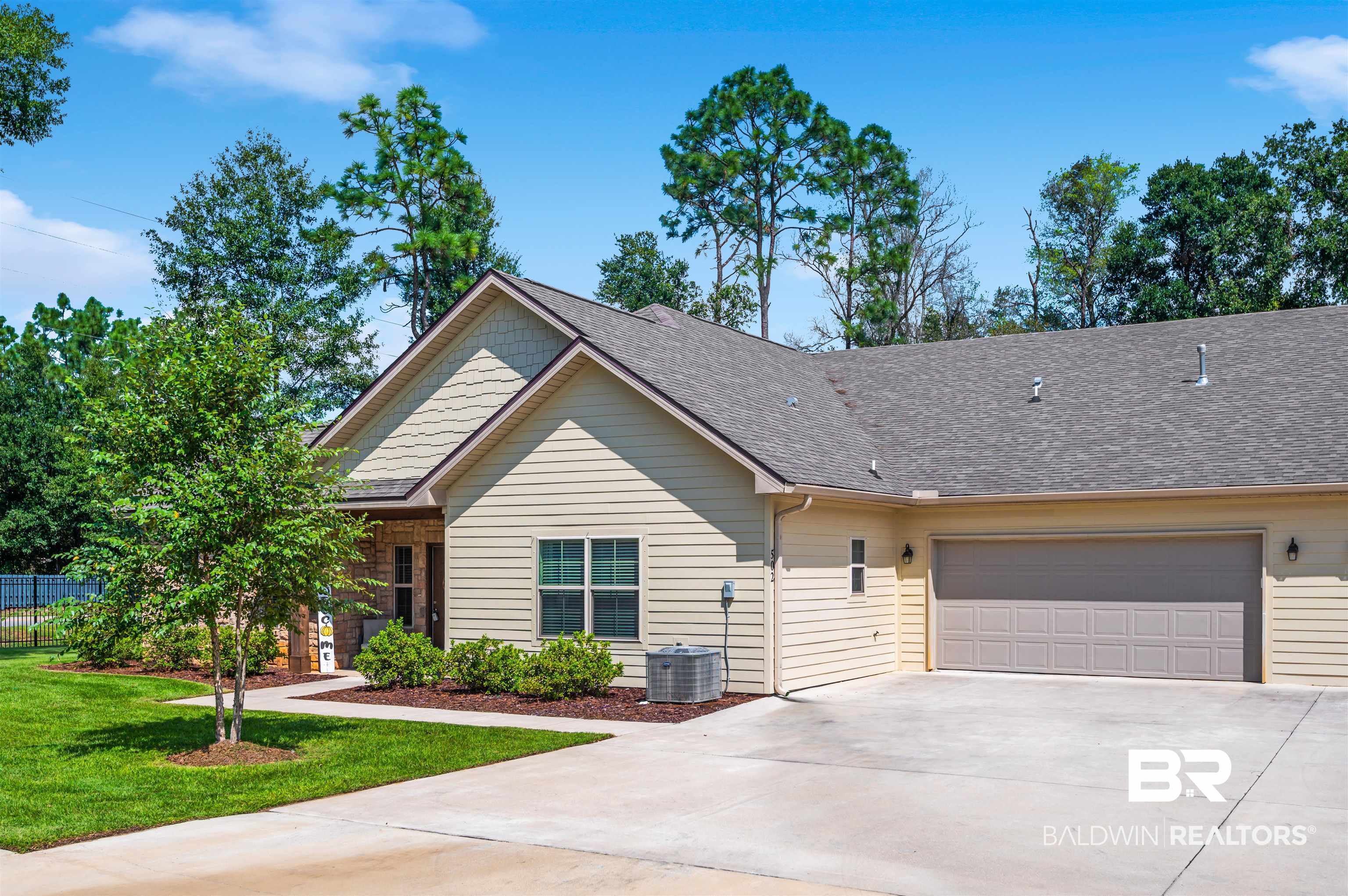 502 Holmes Avenue Foley, AL 36535 - Photo 2 of 41