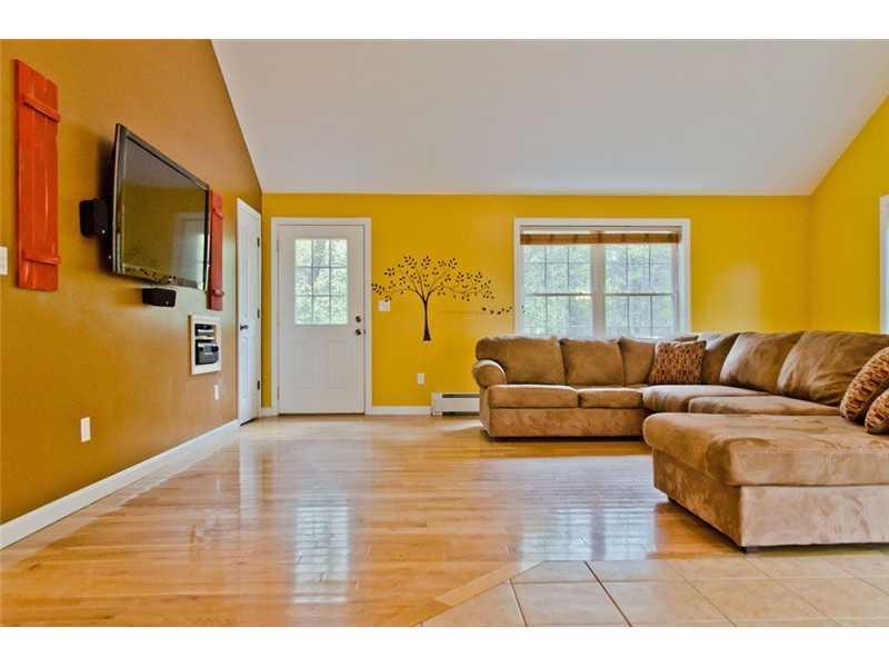 92 Fosterville Road Bridgton, ME 04009 - Photo 8 of 33 Living Room.