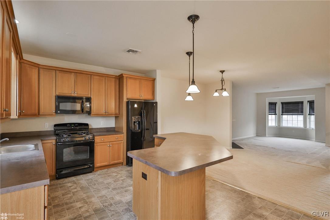 2202 Rising Hill Road Whitehall, PA 18052 - Photo 13 of 35 Gallery Image 13
