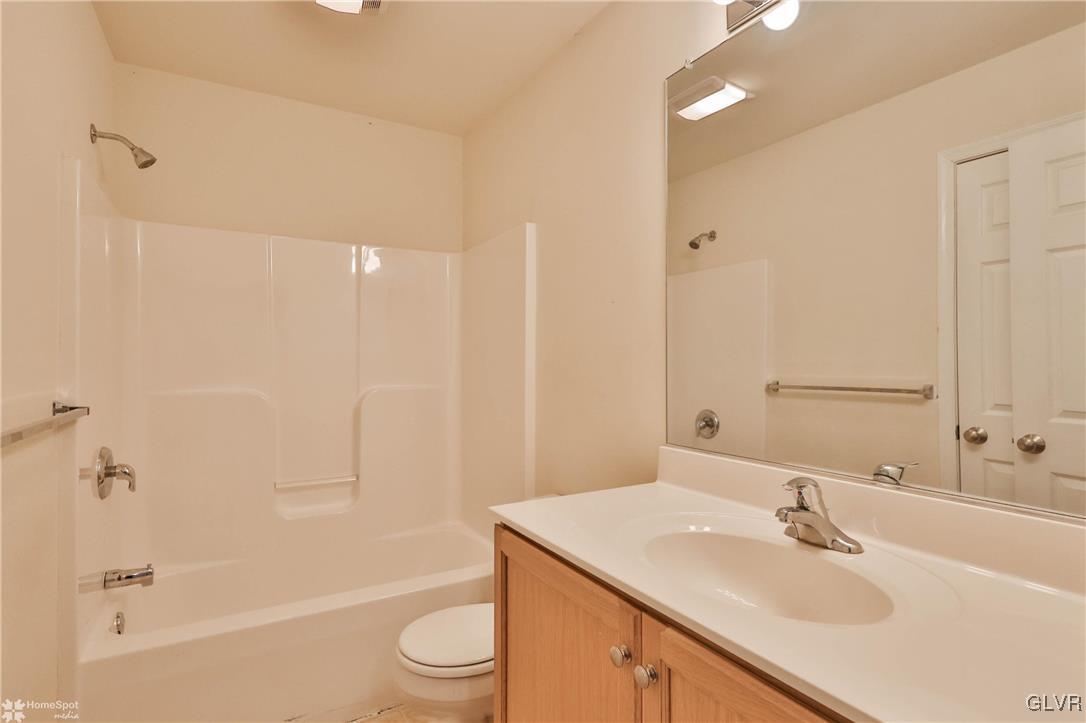 2202 Rising Hill Road Whitehall, PA 18052 - Photo 26 of 35 Gallery Image 26
