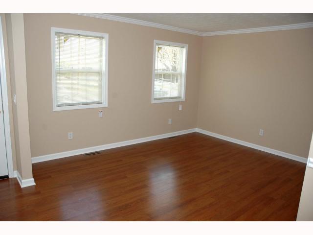 1325 Picard Road Columbus, OH 43227 - Photo 3 of 15 Gallery Image 3