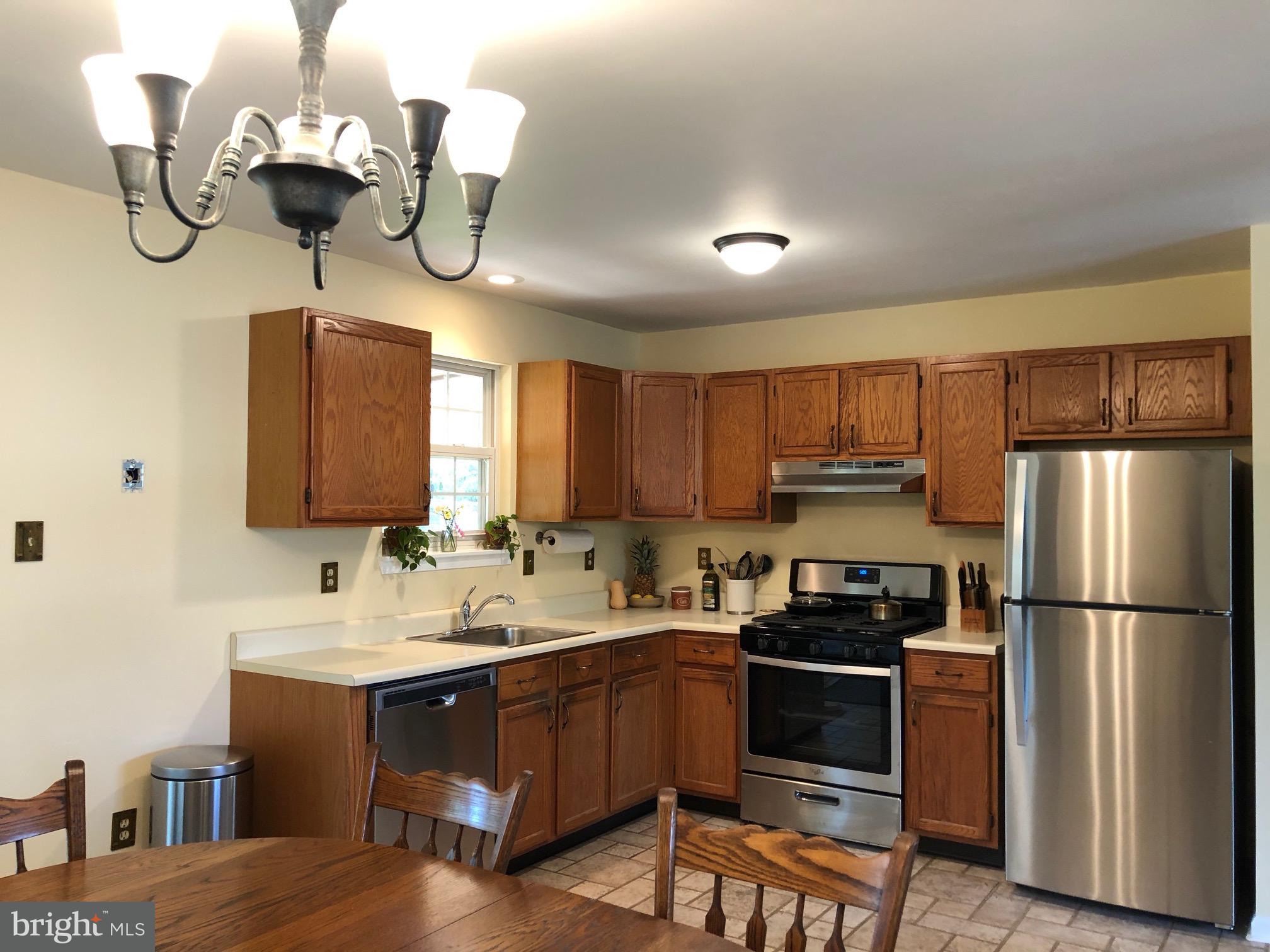 5 Cypress Point Road Felton, PA 17322 - Photo 4 of 29 Kitchen w/ All New Whirlpool Appliances