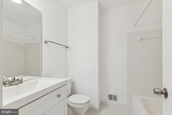 $3,200 | 10271 Braddock Road, Fairfax, VA 22032
