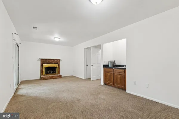 $3,200 | 10271 Braddock Road, Fairfax, VA 22032