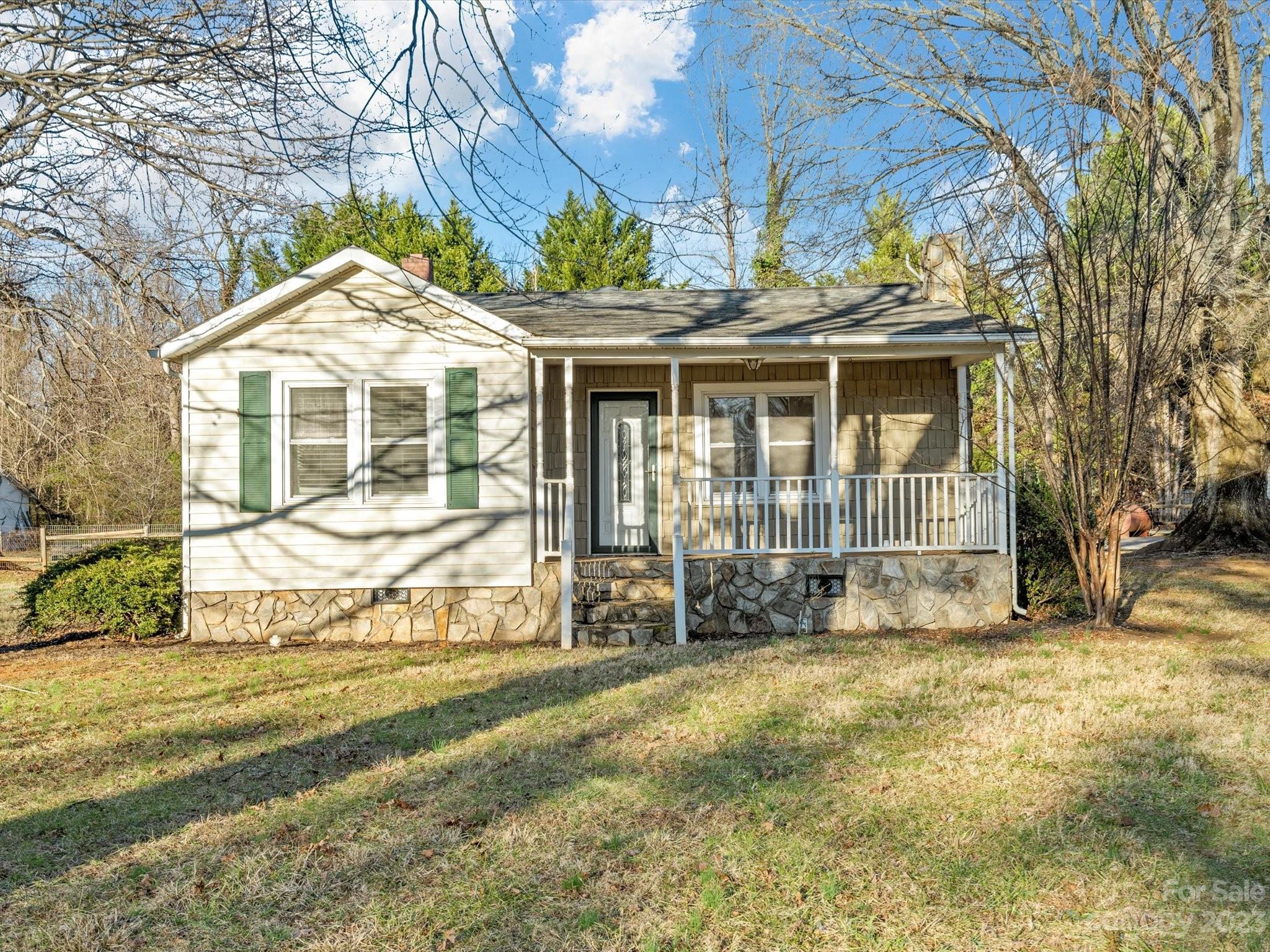 2489 Country Club Road Lincolnton, NC 28092 - Photo 2 of 47 Gallery Image 2
