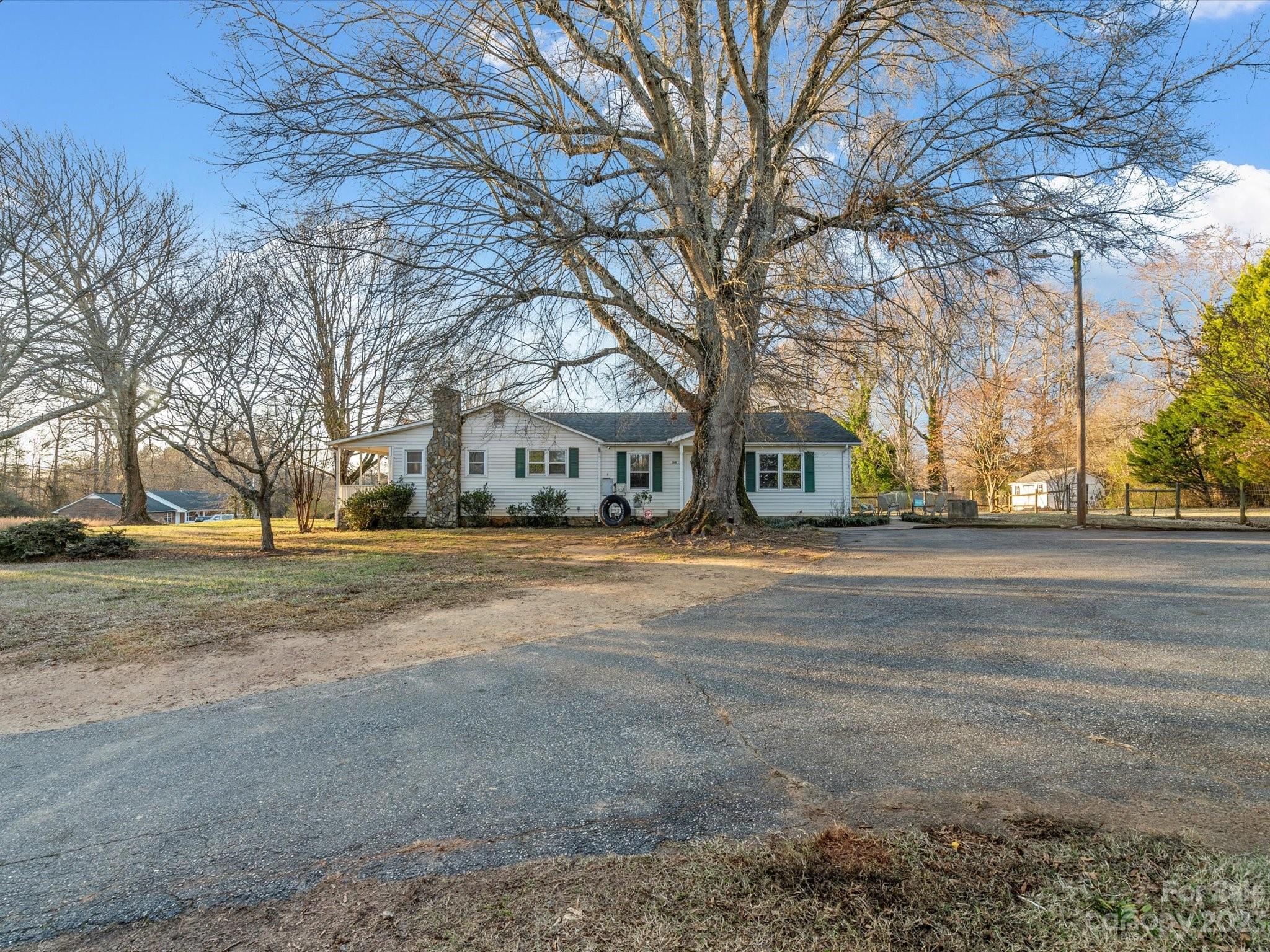 2489 Country Club Road Lincolnton, NC 28092 - Photo 10 of 47 Gallery Image 10