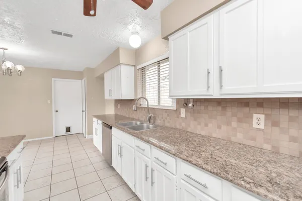 $1,825 | 13411 Splintered Oak Drive, Houston, TX 77065