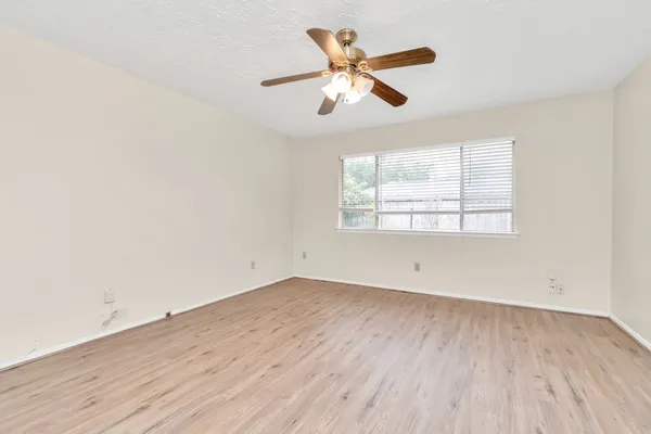 $1,825 | 13411 Splintered Oak Drive, Houston, TX 77065