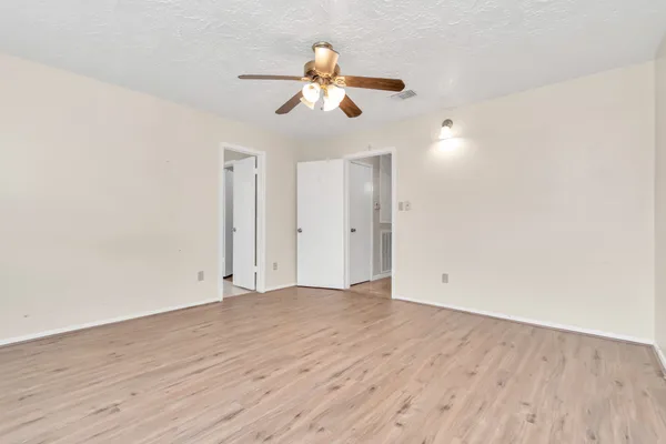 $1,825 | 13411 Splintered Oak Drive, Houston, TX 77065