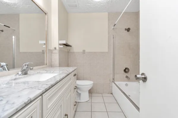 $1,825 | 13411 Splintered Oak Drive, Houston, TX 77065