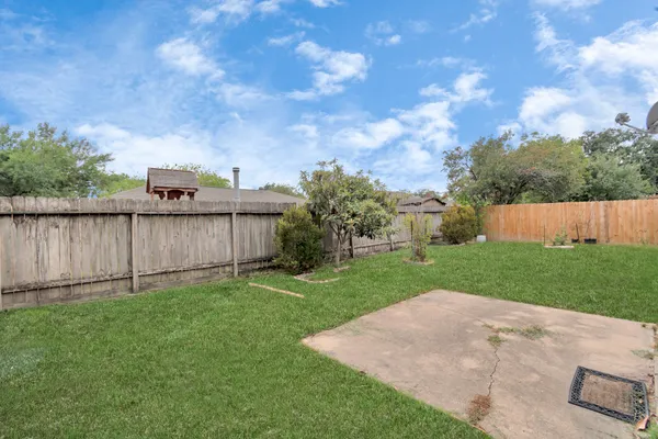 $1,825 | 13411 Splintered Oak Drive, Houston, TX 77065