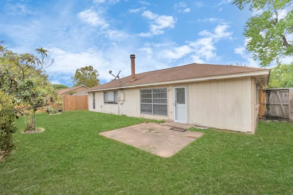 $1,825 | 13411 Splintered Oak Drive, Houston, TX 77065