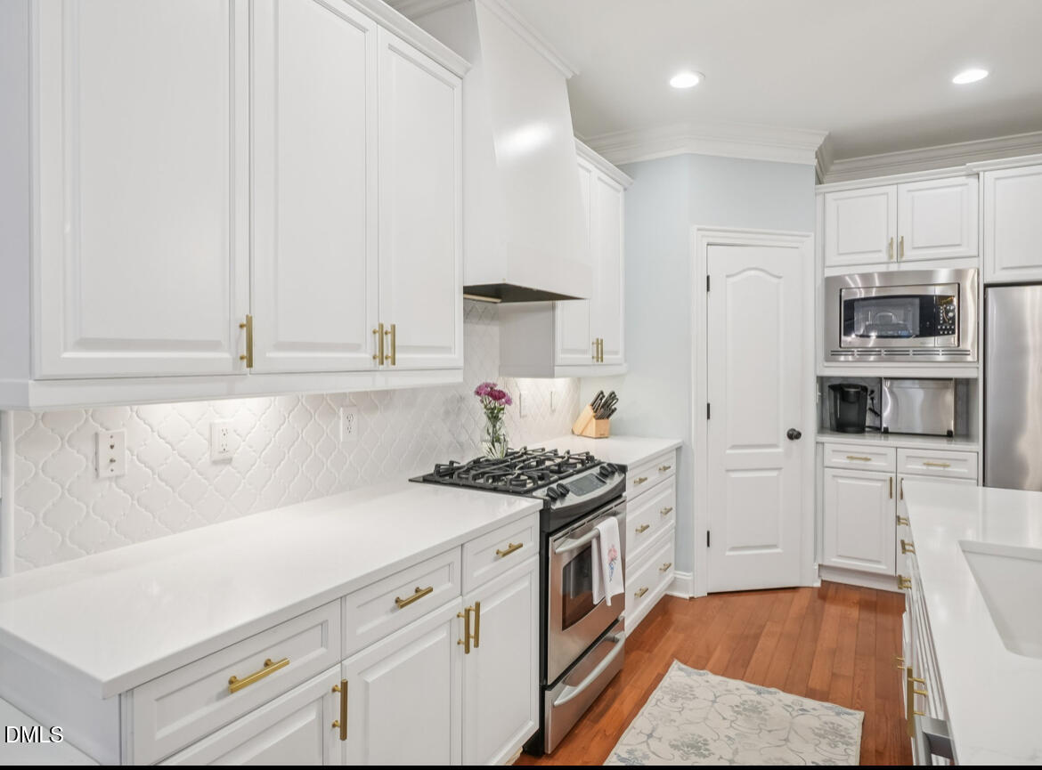 4315 Russling Leaf Lane Raleigh, NC 27613 - Photo 8 of 26 Kitchen