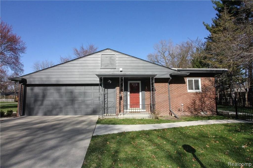 19312 Beverly Road Beverly Hills, MI 48025 - Photo 9 of 50
