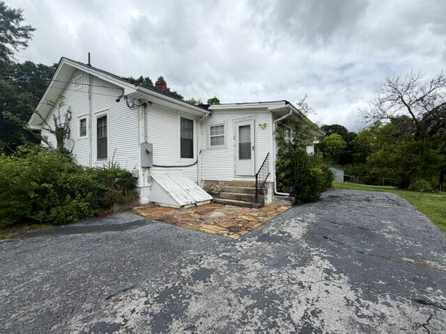 3637 Garner Road Chattanooga, TN 37406 - Photo 3 of 27 Front