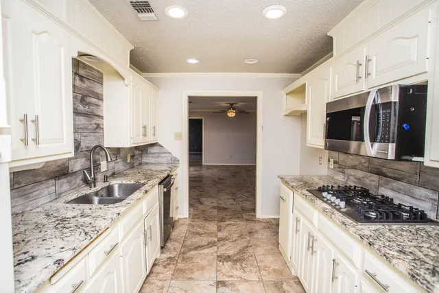 $385,000 | 3313 74th Street, Unit 3311 74, Lubbock, TX 79423