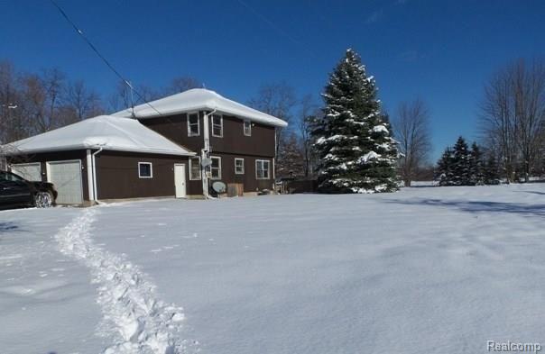 5051 West Lovejoy Road Fowlerville, MI 48836 - Photo 10 of 10 REAR VIEW.jpg