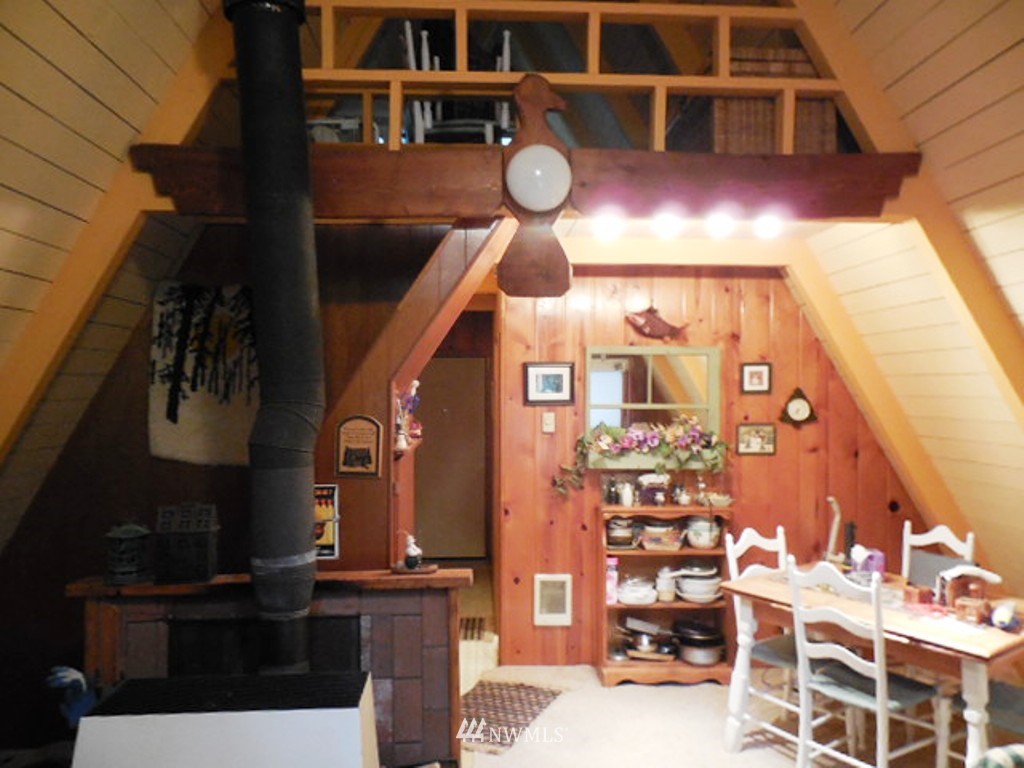 167 Sunstone Road Packwood, WA 98361 - Photo 2 of 15 Gallery Image 2
