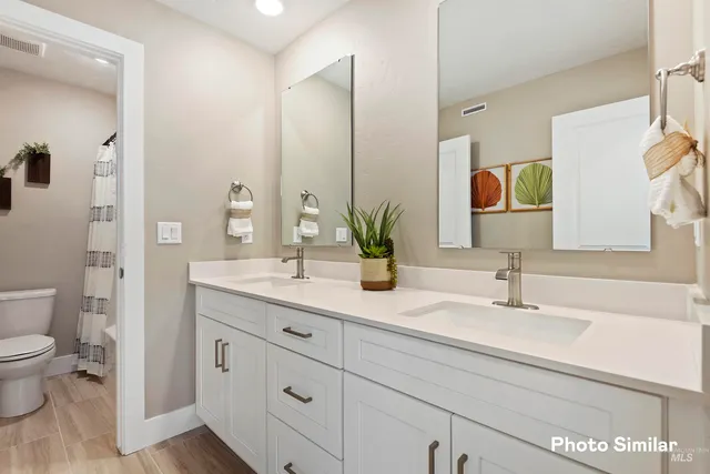 $431,900 | 1869 North Big Star Avenue, Eagle, ID 83616