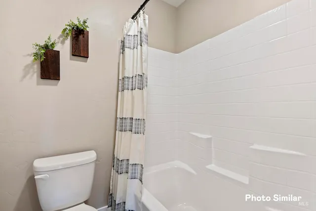 $431,900 | 1869 North Big Star Avenue, Eagle, ID 83616