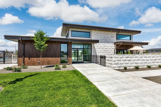 $431,900 | 1869 North Big Star Avenue, Eagle, ID 83616