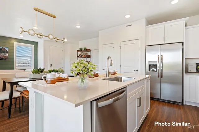 $431,900 | 1869 North Big Star Avenue, Eagle, ID 83616